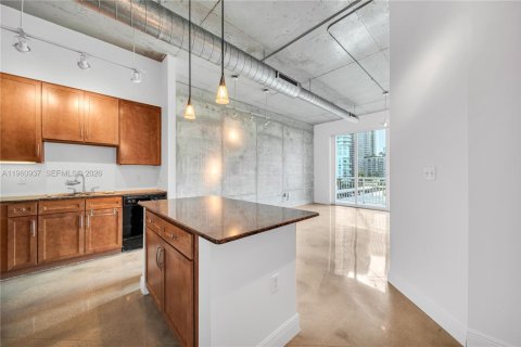 Copropriété à louer à Miami, Floride: 1 chambre, 67.17 m2 № 2023413 - photo 6