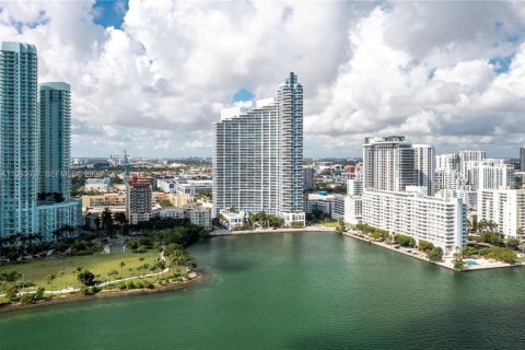 Copropriété à louer à Miami, Floride: 1 chambre, 67.17 m2 № 2023413 - photo 30