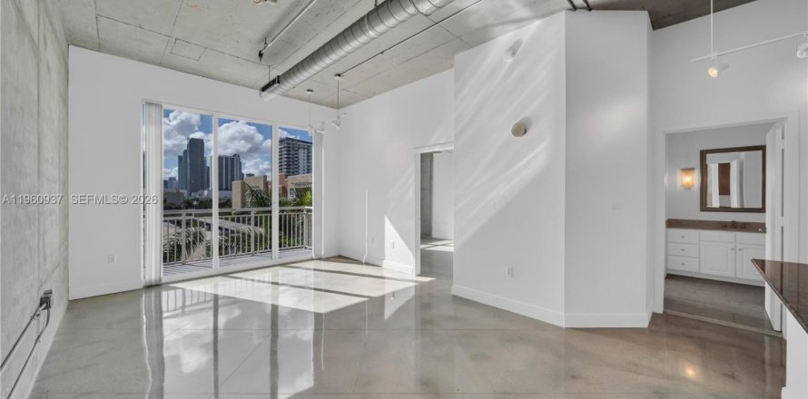 Condo à Miami, Floride, 1 chambre № 2023413