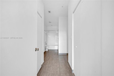 Copropriété à louer à Miami, Floride: 1 chambre, 67.17 m2 № 2023413 - photo 15