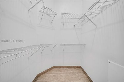 Copropriété à louer à Miami, Floride: 1 chambre, 67.17 m2 № 2023413 - photo 14