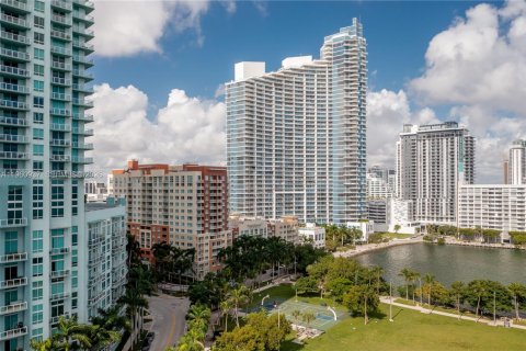 Copropriété à louer à Miami, Floride: 1 chambre, 67.17 m2 № 2023413 - photo 22