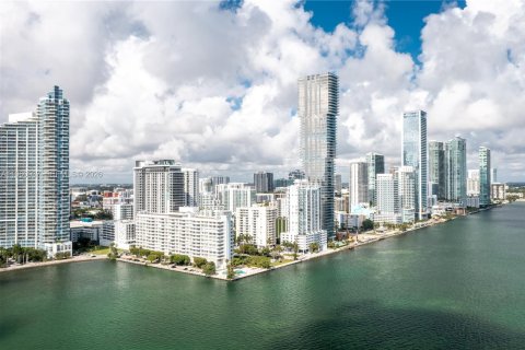 Copropriété à louer à Miami, Floride: 1 chambre, 67.17 m2 № 2023413 - photo 29