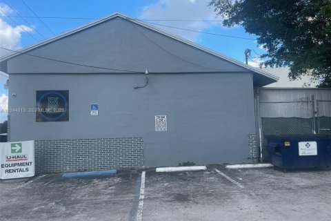 Propiedad comercial en Miami, Florida № 2055043