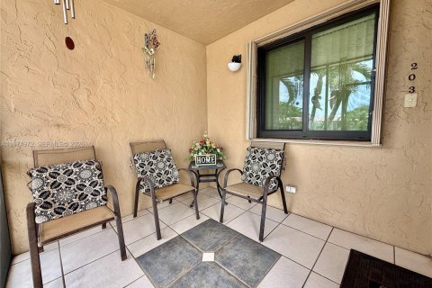 Condo in Weston, Florida, 2 bedrooms  № 2036173 - photo 2