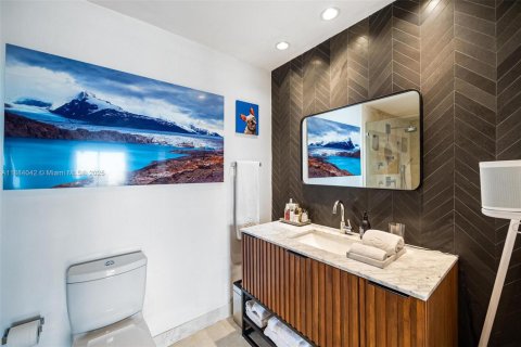 Condominio en venta en Miami, Florida, 1 dormitorio, 95.69 m2 № 2012397 - foto 26