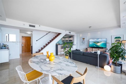 Condominio en venta en Miami, Florida, 1 dormitorio, 95.69 m2 № 2012397 - foto 8