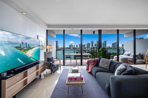 Condominio en venta en Miami, Florida, 1 dormitorio, 95.69 m2 № 2012397 - foto 12