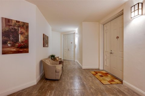 Снять в аренду кондоминиум в Дейтона-Бич, Флорида 6 комнат, 202.71м2, № 1910484 - фото 6