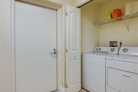 Condo in Daytona Beach, Florida, 3 bedrooms  № 1910484 - photo 29