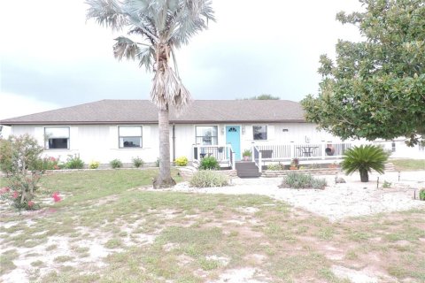 Casa en Bartow, Florida 3 dormitorios, 178.09 m2 № 2157856