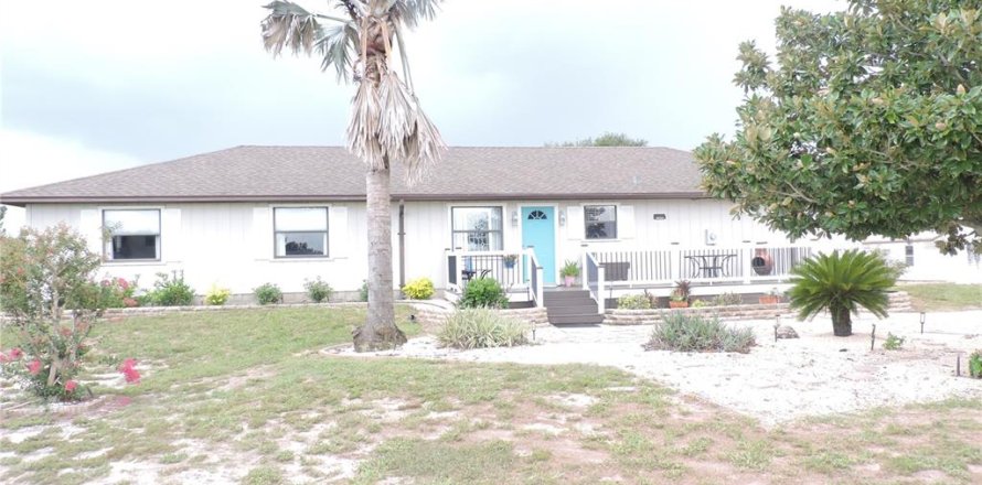 Casa en Bartow, Florida 3 dormitorios, 178.09 m2 № 2157856