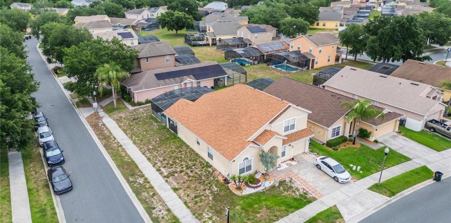 House in Davenport, Florida 5 bedrooms, 223.89 sq.m. № 2234623