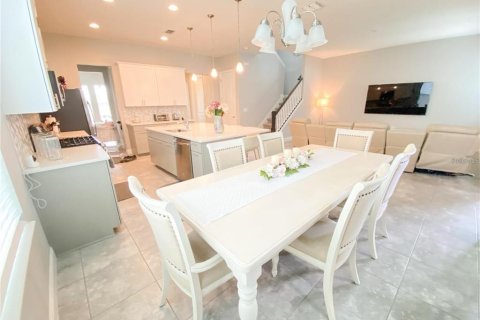 Villa ou maison à louer à Winter Garden, Floride: 4 chambres, 241.36 m2 № 2114722 - photo 3