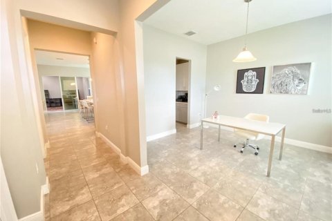 Villa ou maison à louer à Winter Garden, Floride: 4 chambres, 241.36 m2 № 2114722 - photo 9