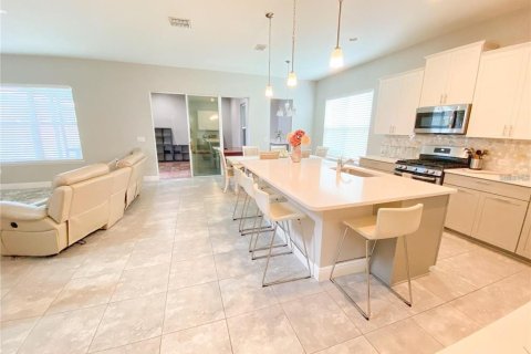 Villa ou maison à louer à Winter Garden, Floride: 4 chambres, 241.36 m2 № 2114722 - photo 4