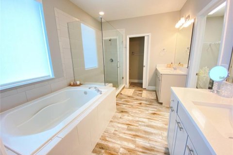 Villa ou maison à louer à Winter Garden, Floride: 4 chambres, 241.36 m2 № 2114722 - photo 21