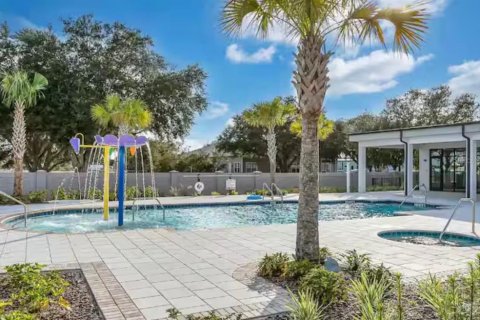 Townhouse in Davenport, Florida 4 bedrooms, 173.82 sq.m. № 2205137 - photo 12
