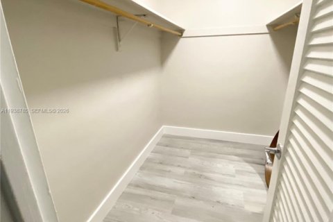 Condominio en venta en Hollywood, Florida, 2 dormitorios, 126.16 m2 № 2006704 - foto 4