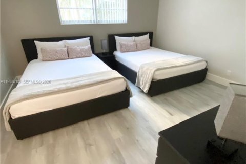 Condominio en venta en Hollywood, Florida, 2 dormitorios, 126.16 m2 № 2006704 - foto 11