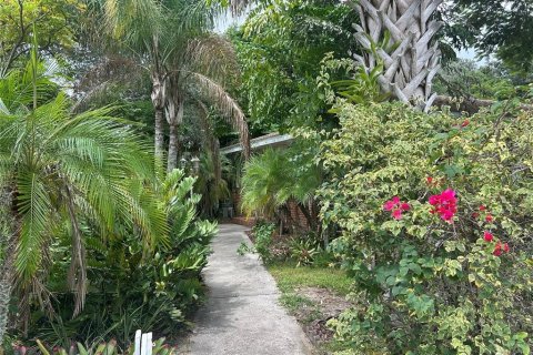 Casa en venta en Lake Wales, Florida, 2 dormitorios, 132.39 m2 № 1901865 - foto 3