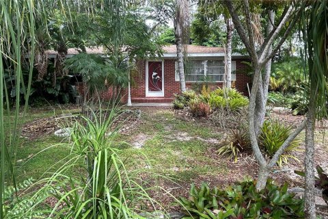 Casa en venta en Lake Wales, Florida, 2 dormitorios, 132.39 m2 № 1901865 - foto 1