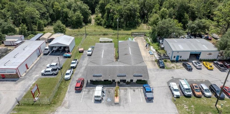 Propiedad comercial en Dunnellon, Florida 139.35 m2 № 1908103