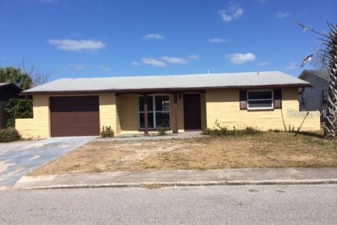 House in Port Richey, Florida 3 bedrooms, 97.64 sq.m. № 2366768
