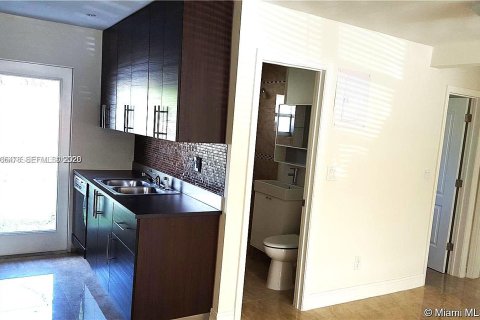 Villa ou maison à Hollywood, Floride 4 chambres, 139.35 m2 № 2028210