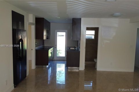 Villa ou maison à louer à Hollywood, Floride: 4 chambres, 139.35 m2 № 2028210 - photo 7