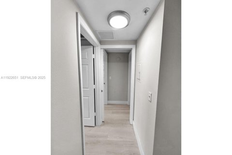 Copropriété à louer à Miramar, Floride: 2 chambres, 78.97 m2 № 1976490 - photo 10