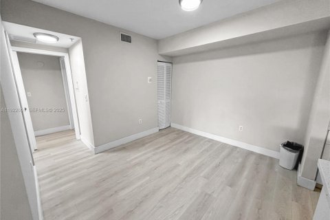 Copropriété à louer à Miramar, Floride: 2 chambres, 78.97 m2 № 1976490 - photo 9