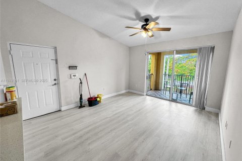 Copropriété à louer à Miramar, Floride: 2 chambres, 78.97 m2 № 1976490 - photo 5