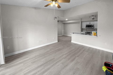 Copropriété à louer à Miramar, Floride: 2 chambres, 78.97 m2 № 1976490 - photo 3