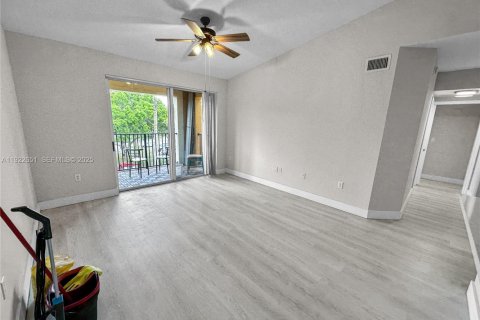 Copropriété à louer à Miramar, Floride: 2 chambres, 78.97 m2 № 1976490 - photo 4