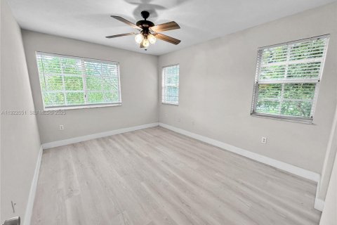 Copropriété à louer à Miramar, Floride: 2 chambres, 78.97 m2 № 1976490 - photo 11