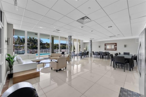 Condo in Bay Harbor Islands, Florida, 1 bedroom  № 2031752 - photo 19