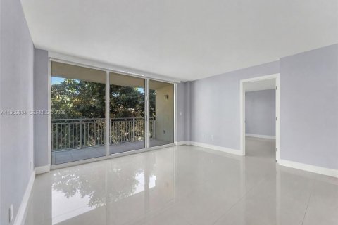 Condo in Bay Harbor Islands, Florida, 1 bedroom  № 2031752 - photo 5