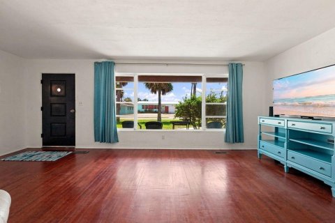 Casa en venta en Daytona Beach, Florida, 4 dormitorios, 163.14 m2 № 2303376 - foto 11