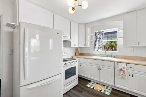 Casa en venta en Daytona Beach, Florida, 4 dormitorios, 163.14 m2 № 2303376 - foto 20