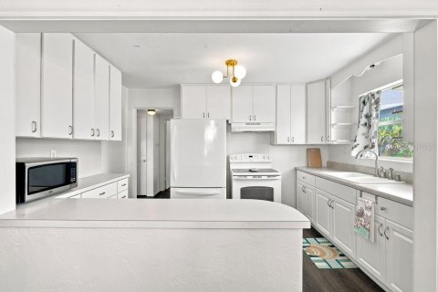 Casa en venta en Daytona Beach, Florida, 4 dormitorios, 163.14 m2 № 2303376 - foto 19