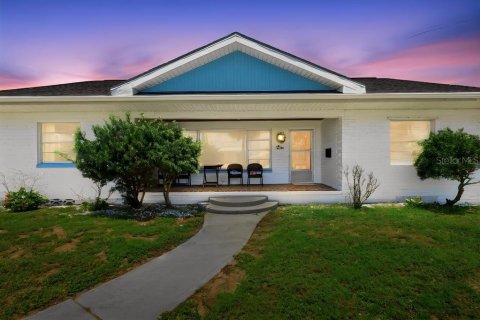 Casa en venta en Daytona Beach, Florida, 4 dormitorios, 163.14 m2 № 2303376 - foto 2