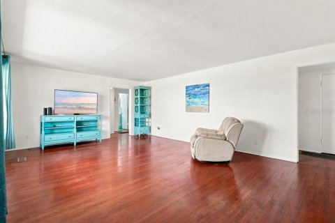 Casa en venta en Daytona Beach, Florida, 4 dormitorios, 163.14 m2 № 2303376 - foto 13