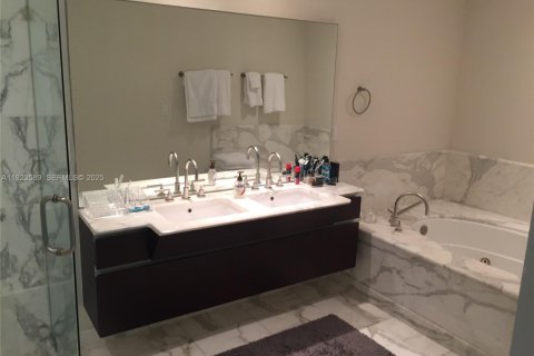 Купить кондоминиум в Майами, Флорида 2 спальни, 148.18м2, № 1983606 - фото 6