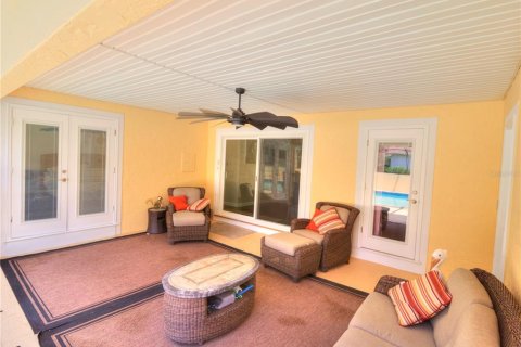 Casa en venta en Ocala, Florida, 4 dormitorios, 370.68 m2 № 1866191 - foto 9