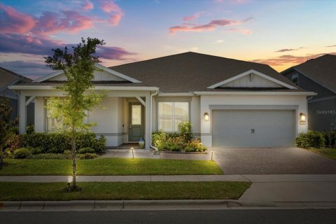 House in Orlando, Florida 6 bedrooms, 404.96 sq.m. № 1688506 - photo 1