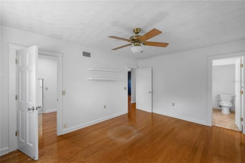 House in Brandon, Florida 3 bedrooms, 189.89 sq.m. № 2313115 - photo 24