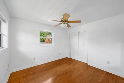 House in Brandon, Florida 3 bedrooms, 189.89 sq.m. № 2313115 - photo 27
