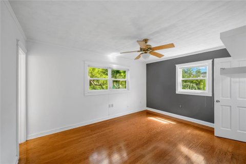 House in Brandon, Florida 3 bedrooms, 189.89 sq.m. № 2313115 - photo 22
