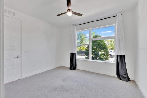 Townhouse in Orlando, Florida 3 bedrooms, 214.6 sq.m. № 2199430 - photo 7